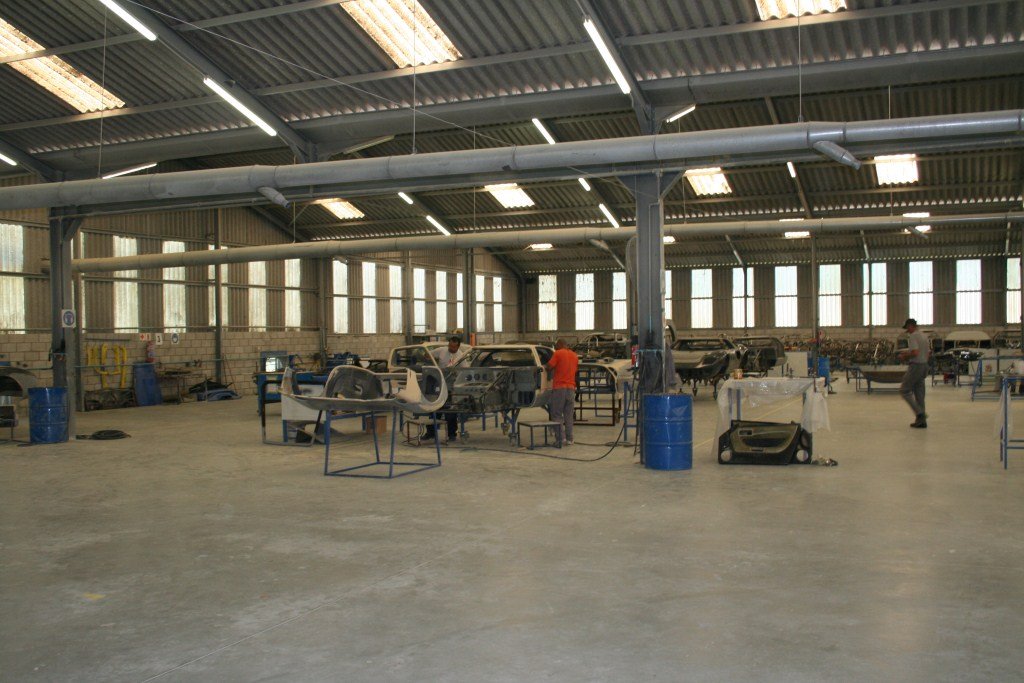 mon_hitech_bodywork_area3.jpg