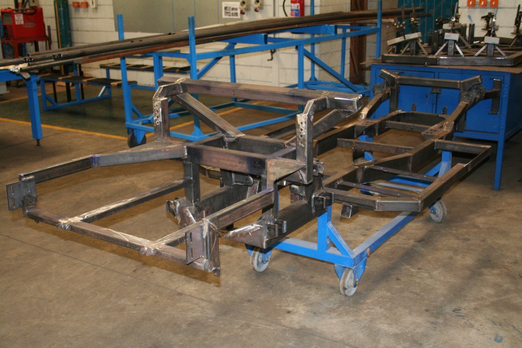 mon_hitech_frameshop_mk3finishedmk3.jpg