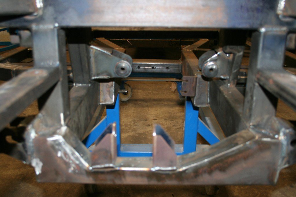 mon_hitech_frameshop_mk3newzfdiffmounts3.jpg