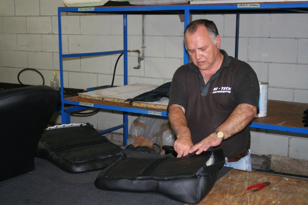 mon_hitech_trimshop_fitting.jpg